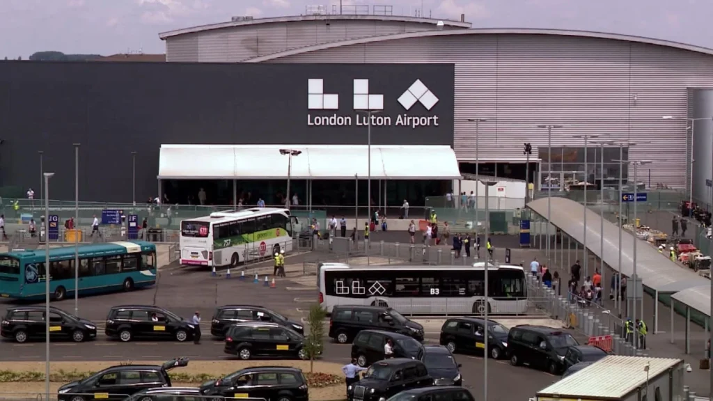 Rushmoor to Luton Airport